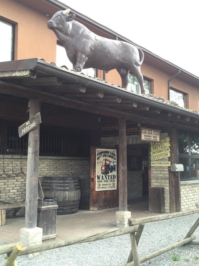 Hotel Cowboys Guest Ranch Voghera Exterior foto